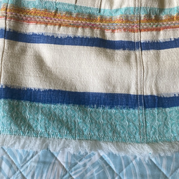 Worth multi textured skirt with lining. - Picture 5 of 5